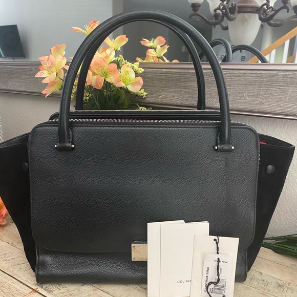 SOLD Auth Celine Trapeze Zipped Handbag - Picture 1 of 13